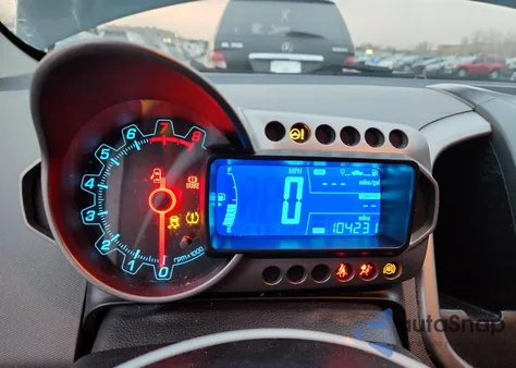 2016 Chevrolet Sonic Lt z USA, uszkodzony, nr VIN 1G1JC5SB6G4104690